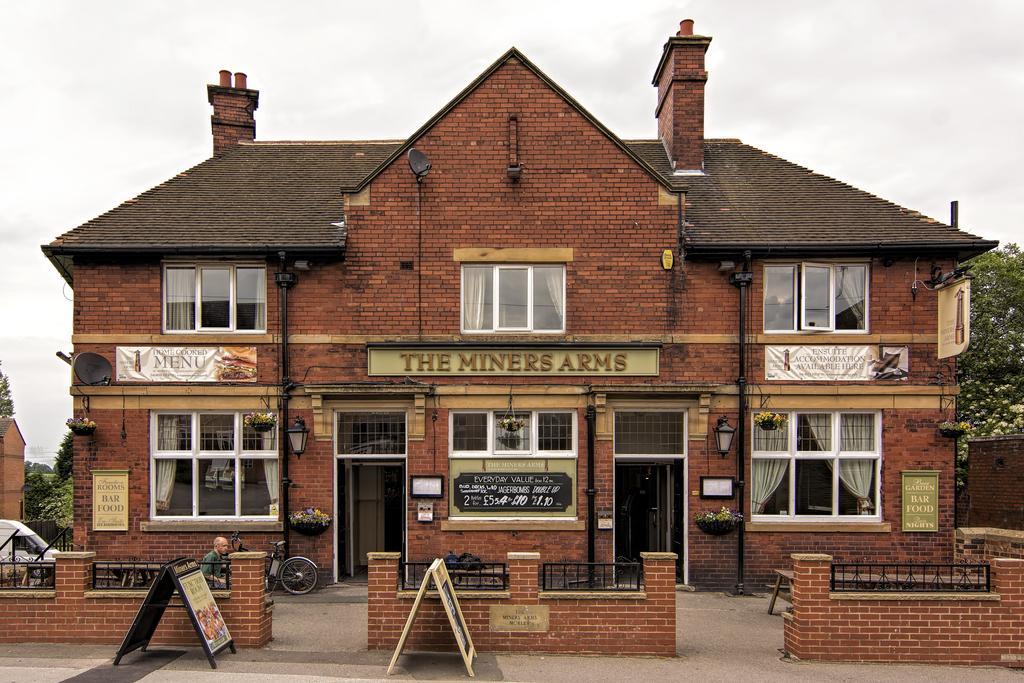 The Miners Arms Hotel Leeds  Exterior photo